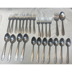 25 Piece Lot Pfaltzgraff Everyday Stainless 18/0 MIRAGE FROST
